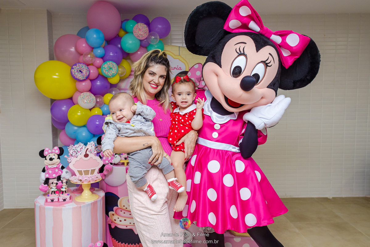 festa infantil minnie confeitaria confeiteira rio de janeiro recreio dos bandeirantes decoração menina
