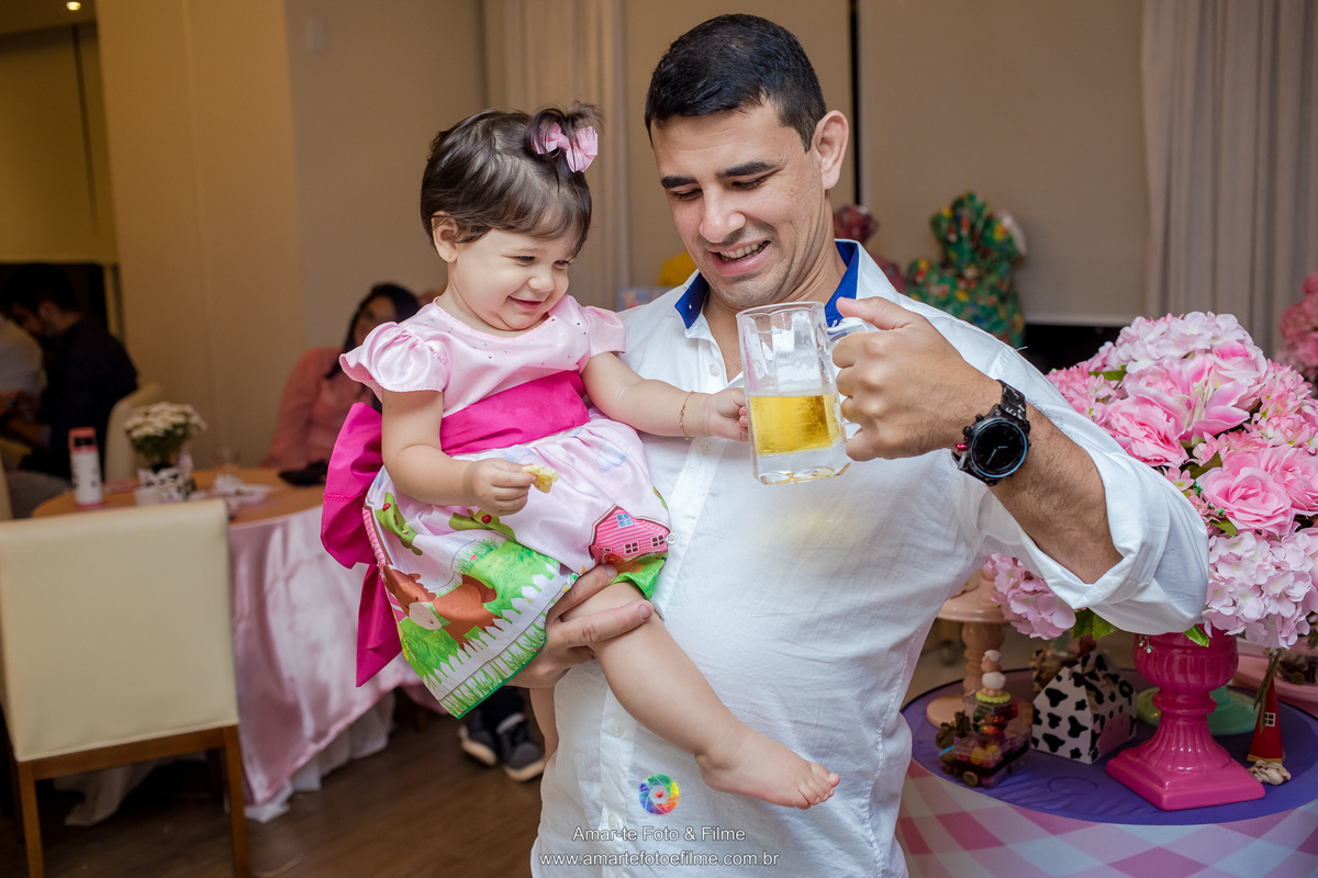 festa infantil tema fazendinha decoração menina barra da tijuca cidade jardim externo ar livre