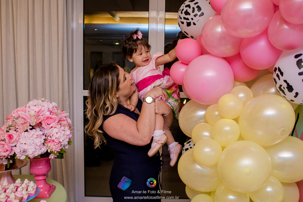 festa infantil tema fazendinha decoração menina barra da tijuca cidade jardim externo ar livre
