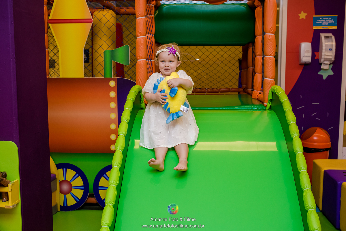 festa infantil princesas frozen pequena sereia fundo do mar ariel elsa anna rio de janeiro barra da tijuca kids park menina decoração