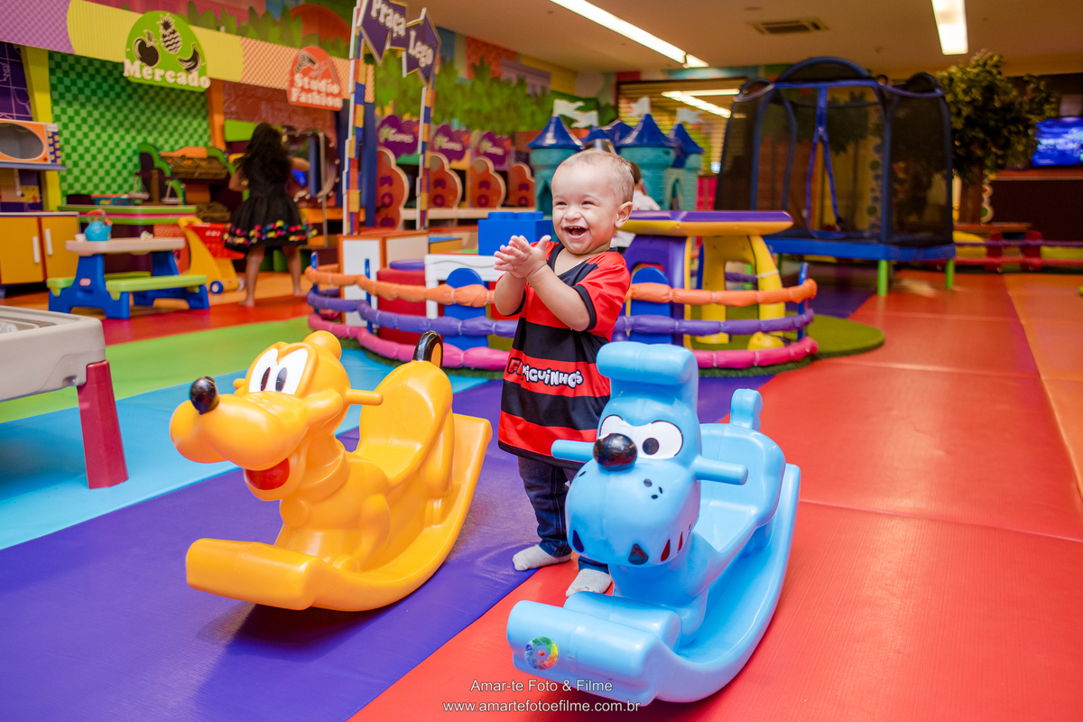 decoração tema flamengo festa infantil barra da tijuca recreio trofeu bola menino rubro negro