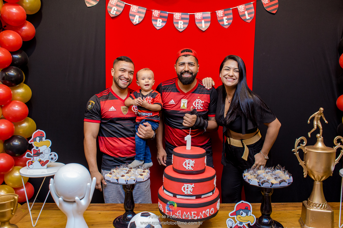 decoração tema flamengo festa infantil barra da tijuca recreio trofeu bola menino rubro negro