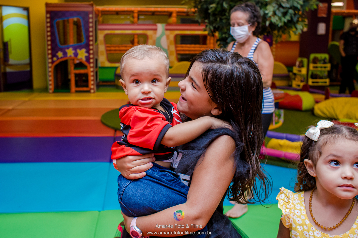 decoração tema flamengo festa infantil barra da tijuca recreio trofeu bola menino rubro negro