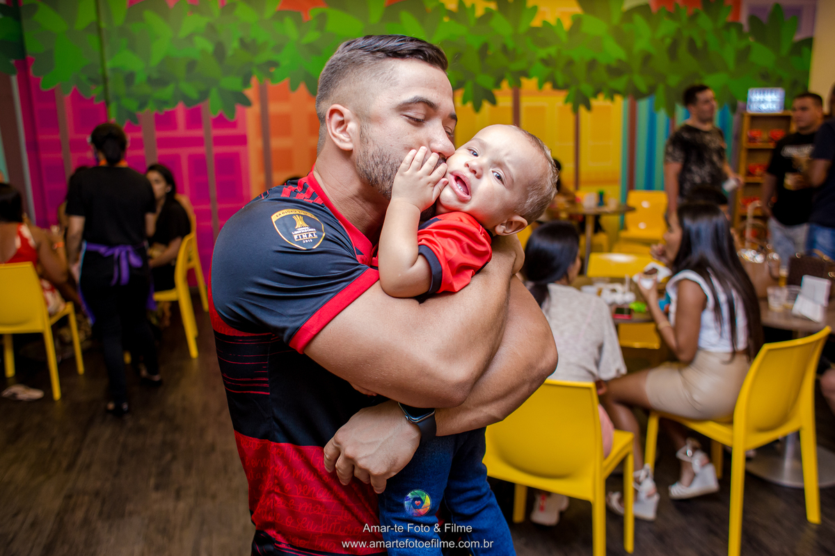 decoração tema flamengo festa infantil barra da tijuca recreio trofeu bola menino rubro negro