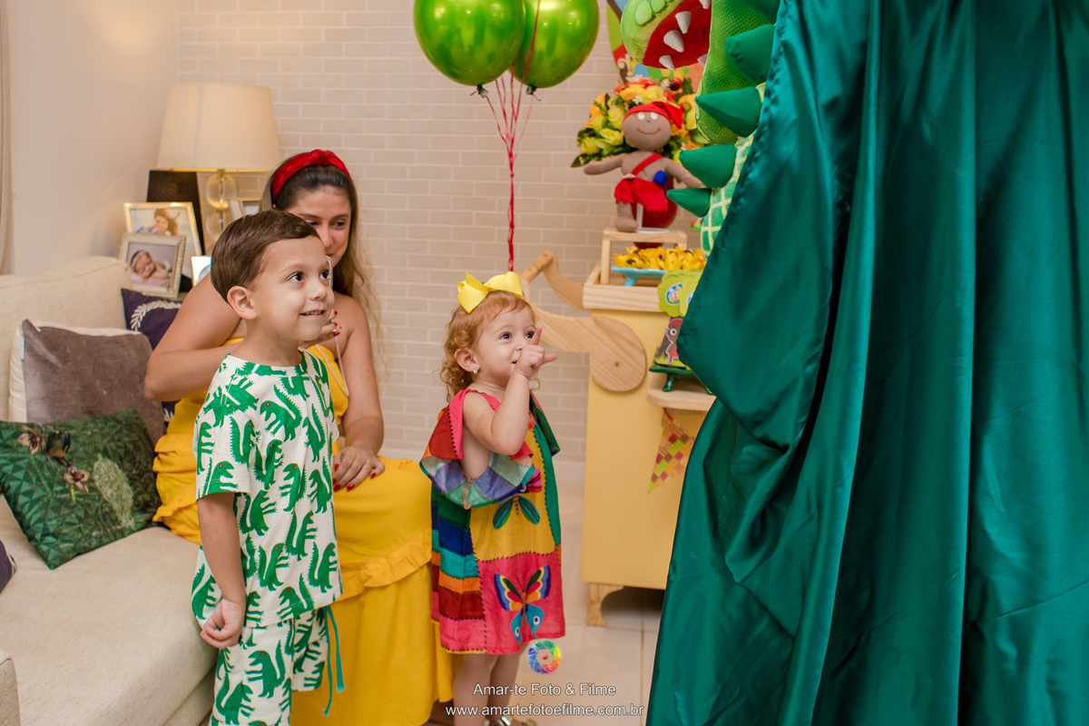 festa infantil sitio do pica pau amarelo em casa decoração saci cuca emilia narizinho menina recreio dos bandeirantes barra da tijuca rio de janeiro