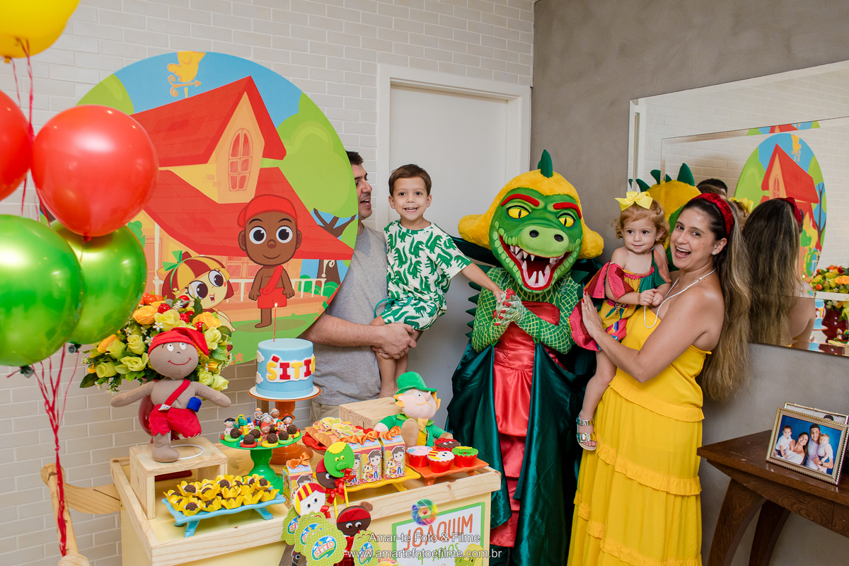 festa infantil sitio do pica pau amarelo em casa decoração saci cuca emilia narizinho menina recreio dos bandeirantes barra da tijuca rio de janeiro