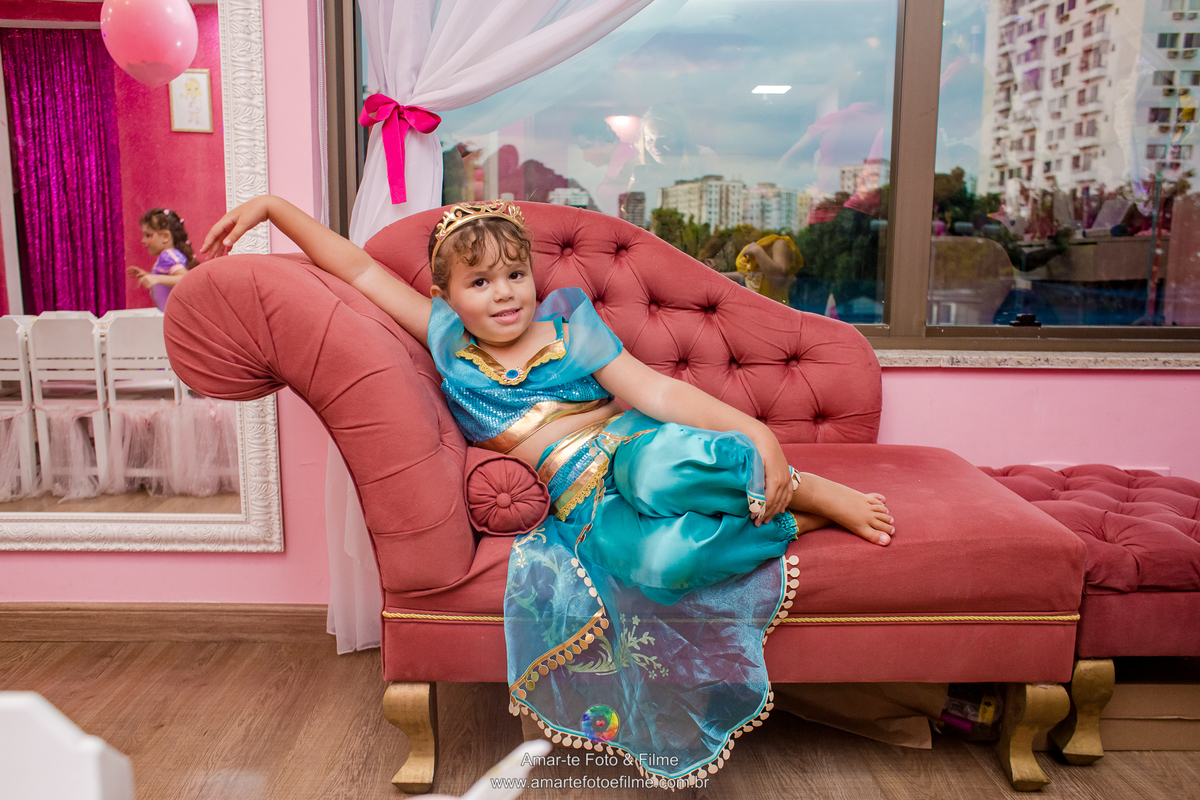 festa infantil princesas espaço bdreams barra da tijuca chá spa disney cinderela tiana ariel bela aurora branca de neve jasmine bela adormecida frozen