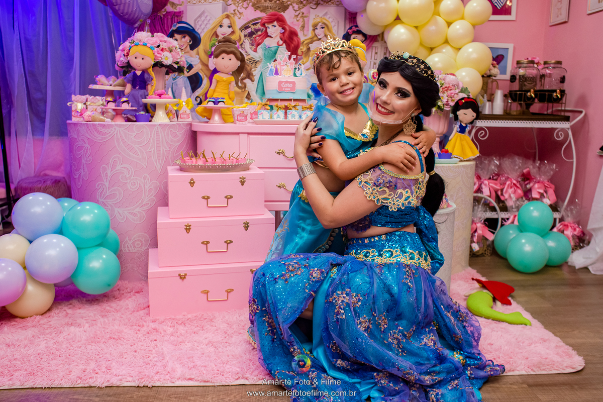 festa infantil princesas espaço bdreams barra da tijuca chá spa disney cinderela tiana ariel bela aurora branca de neve jasmine bela adormecida frozen