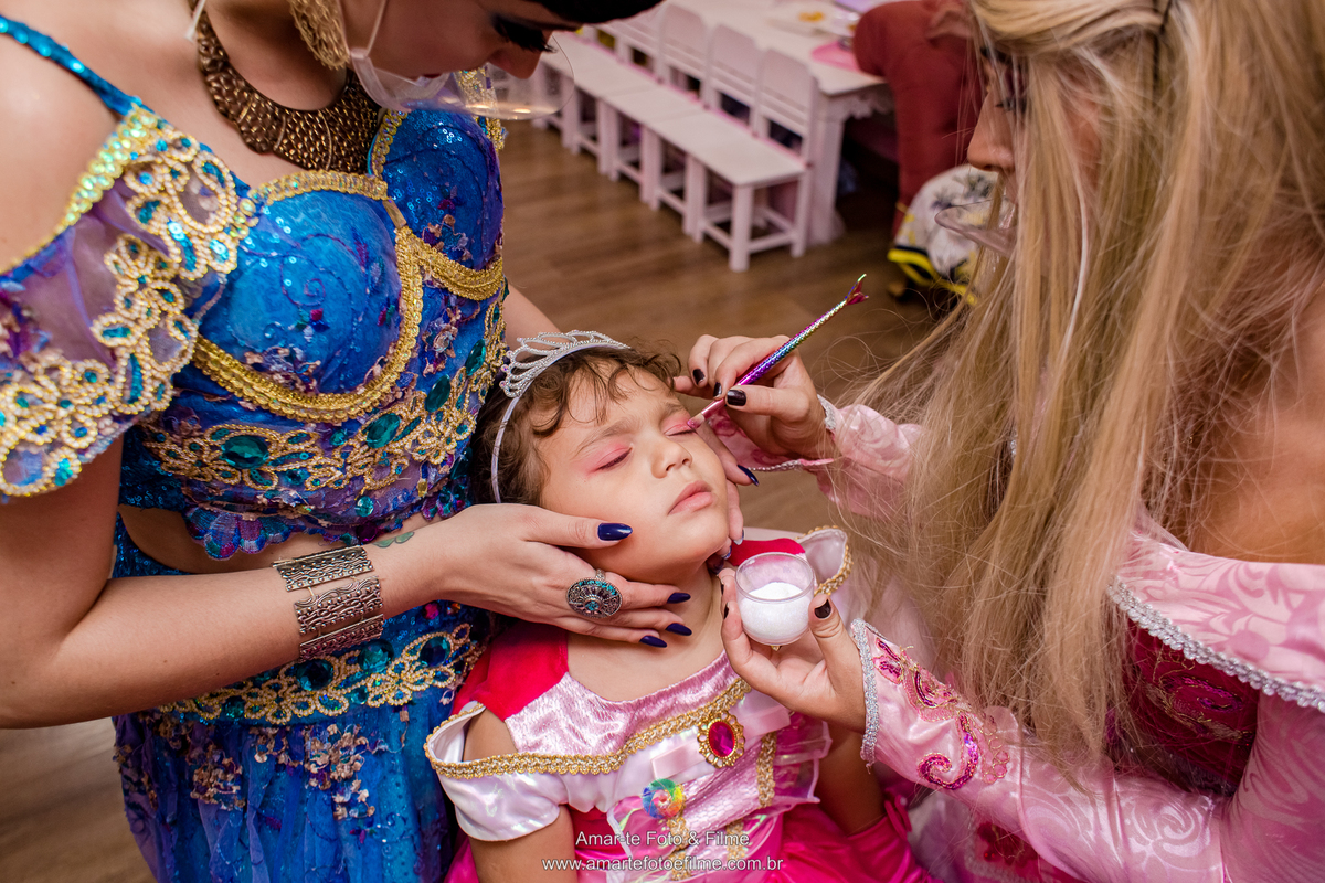 festa infantil princesas espaço bdreams barra da tijuca chá spa disney cinderela tiana ariel bela aurora branca de neve jasmine bela adormecida frozen