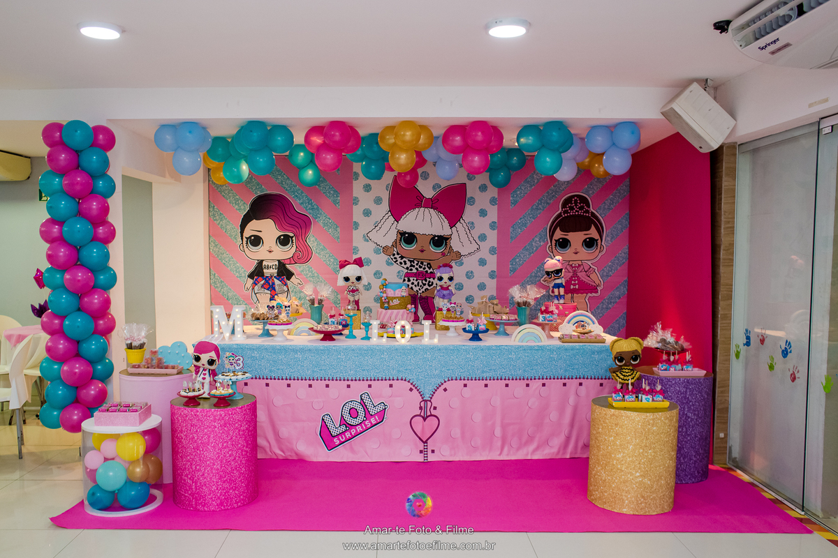 mesa do bolo festa infantil tema lol surprise na casa de festas balangandã