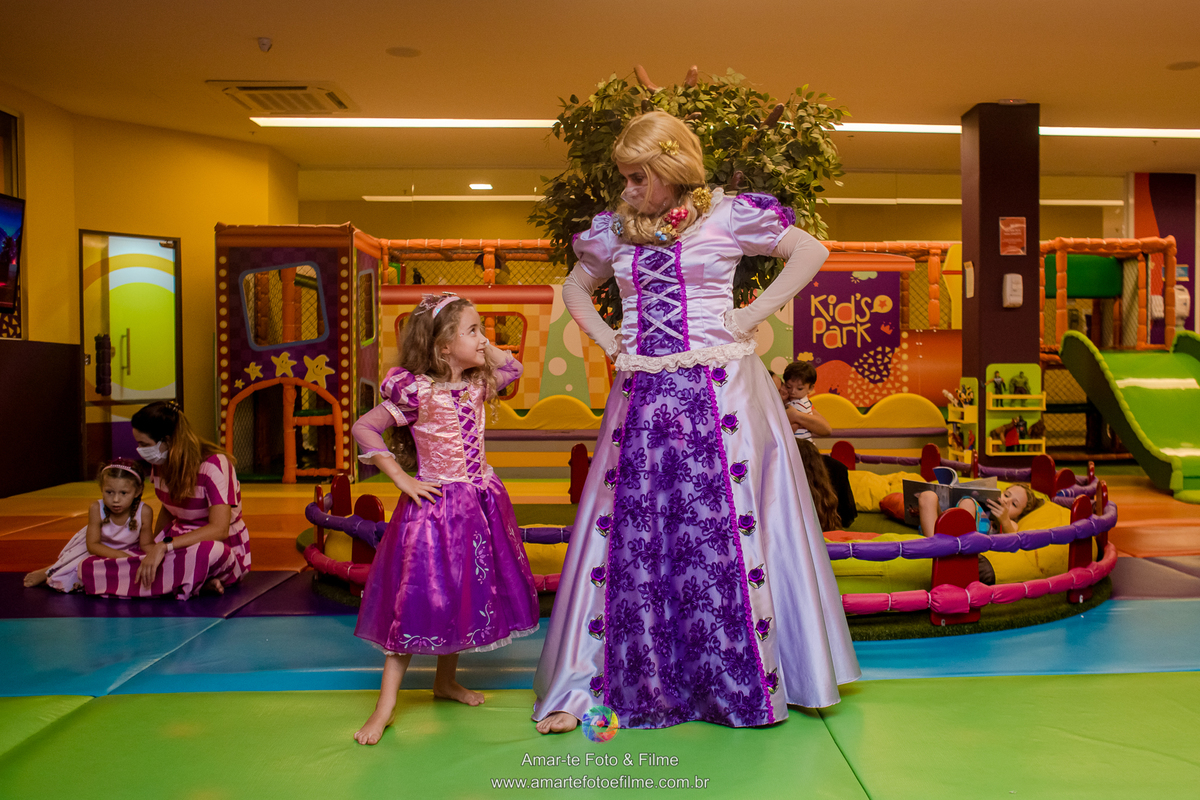 festa infantil princesas rapunzel kids park casa shopping menina cinco anos