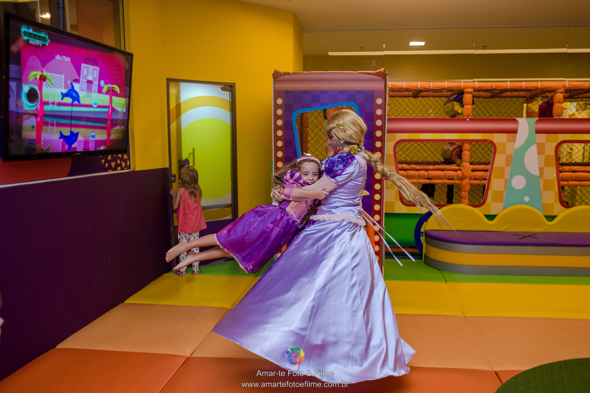festa infantil princesas rapunzel kids park casa shopping menina cinco anos