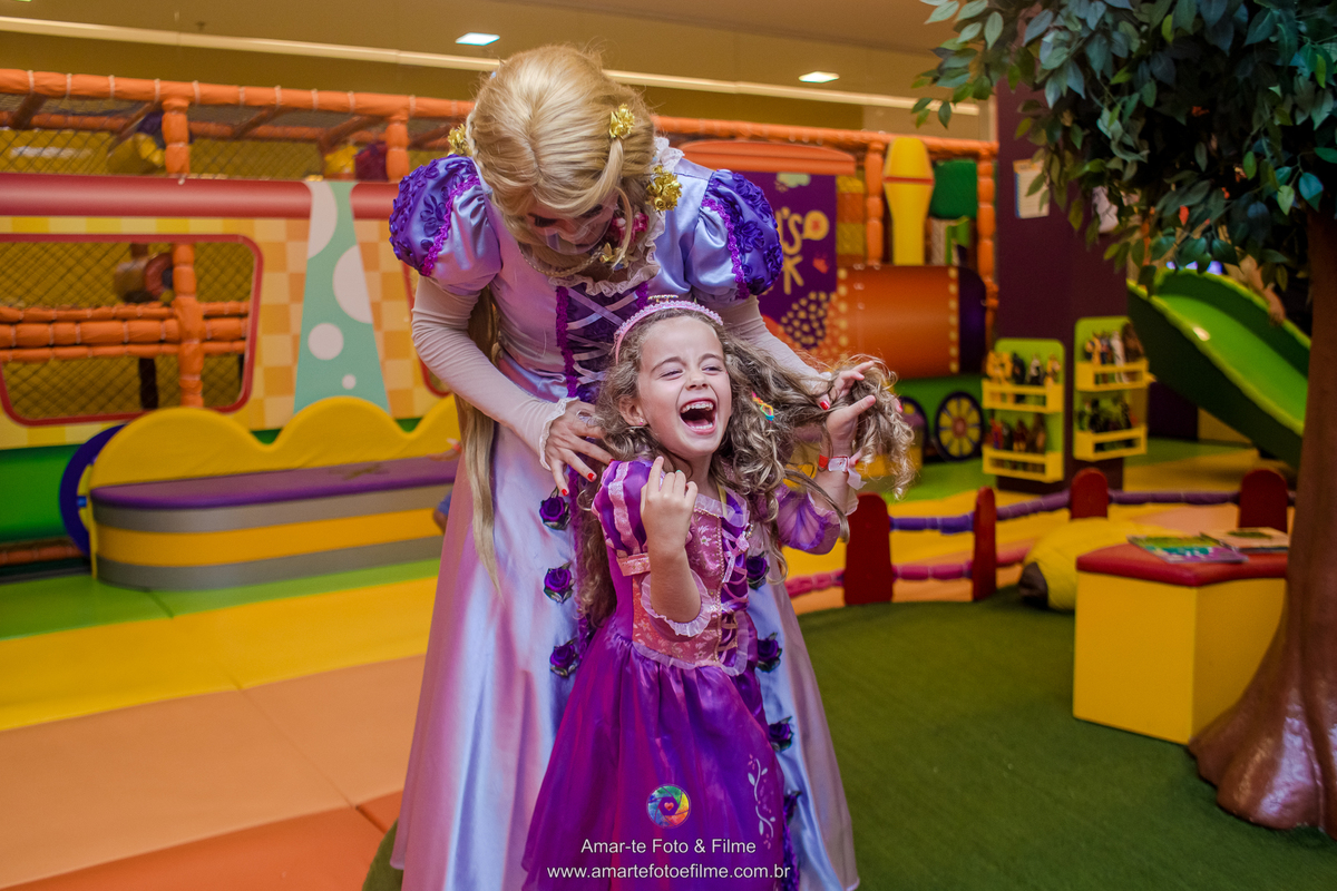 festa infantil princesas rapunzel kids park casa shopping menina cinco anos