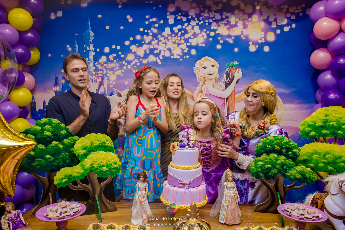 festa infantil princesas rapunzel kids park casa shopping menina cinco anos
