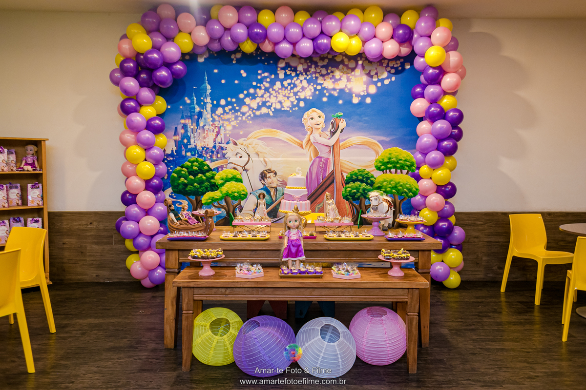 festa infantil princesas rapunzel kids park casa shopping menina cinco anos