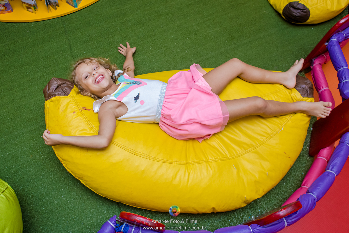 festa infantil menina gemeas unicornio mesa do bolo decoração parquinho kids park barra da tijuca