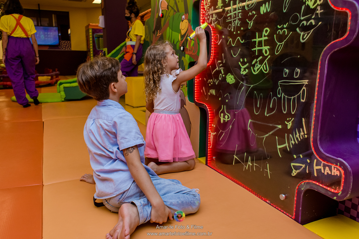 festa infantil menina gemeas unicornio mesa do bolo decoração parquinho kids park barra da tijuca