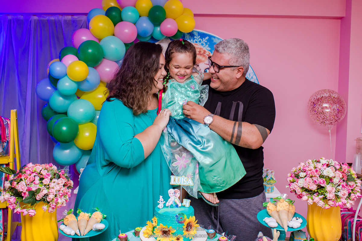 fotografo festa infantil rio de janeiro espaço bdreams barra da tijuca decoração tema frozen fever princesas anna e elsa pais da aniversariante