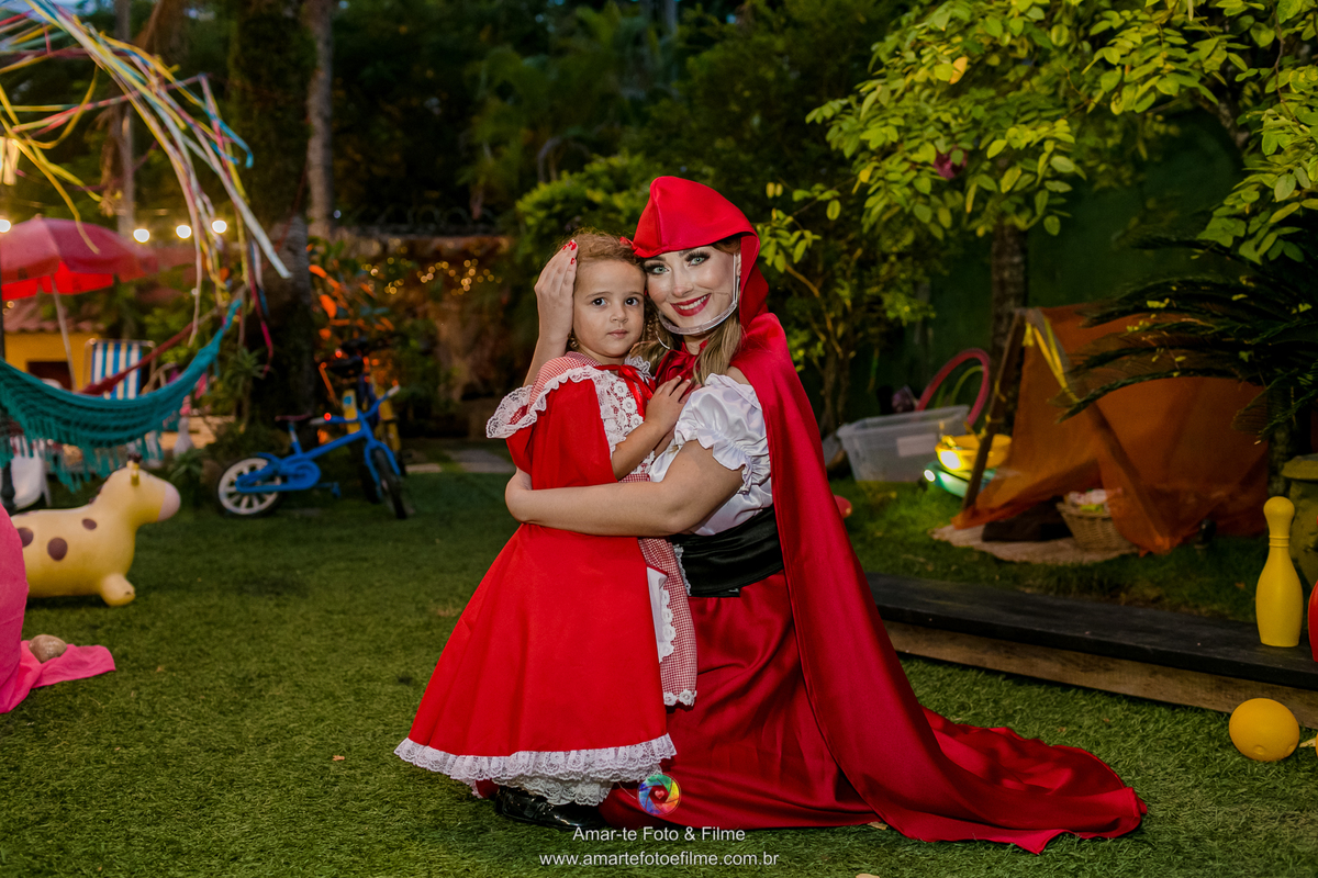 fotografo festa infantil chapeuzinho vermelho menina roupa ideia decoração
