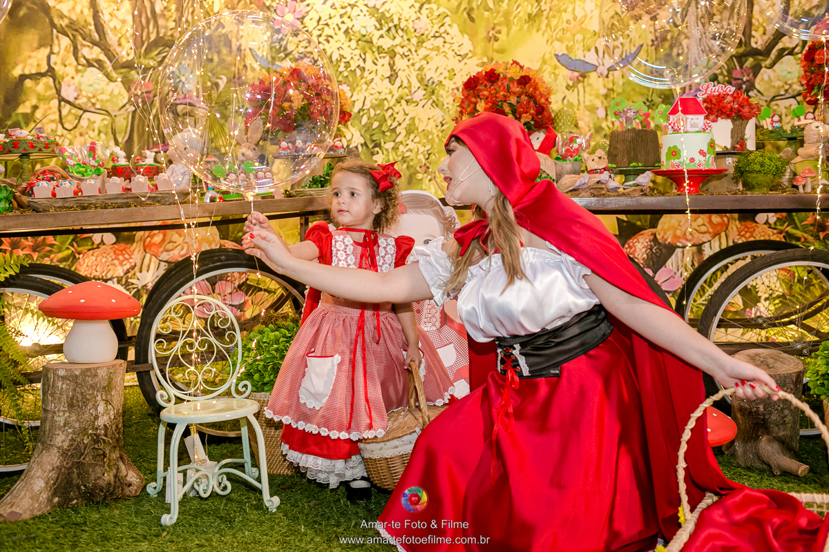 fotografo festa infantil chapeuzinho vermelho menina roupa ideia decoração