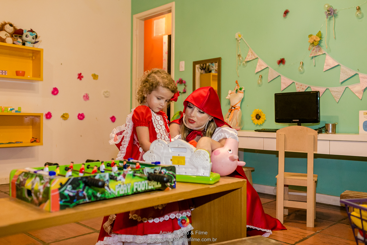 fotografo festa infantil chapeuzinho vermelho menina roupa ideia decoração