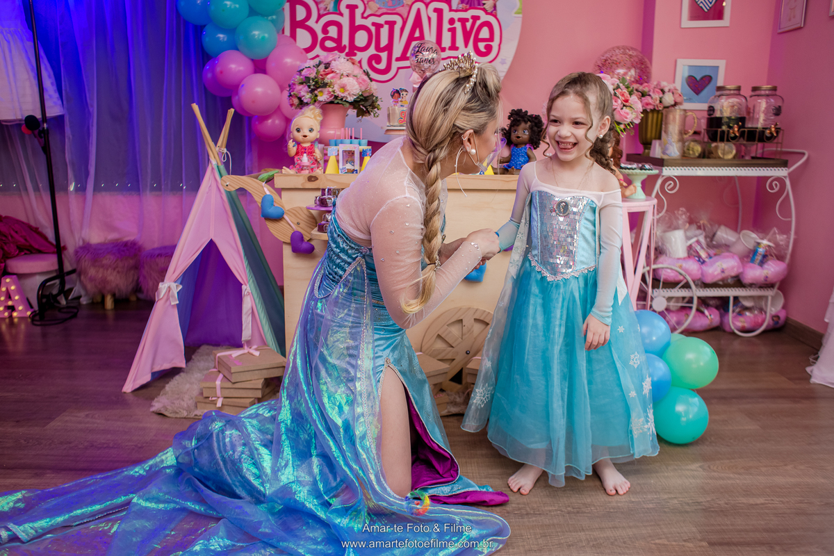 meninas spa frozen princesa personagem vivo