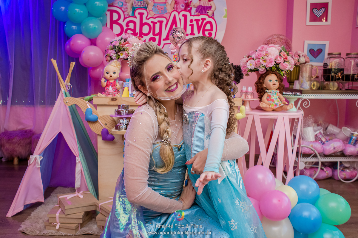 meninas spa frozen princesa personagem vivo pose foto ideias elsa