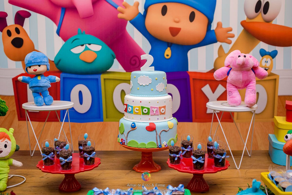 decoração festa infantil mesa do bolo pocoyo