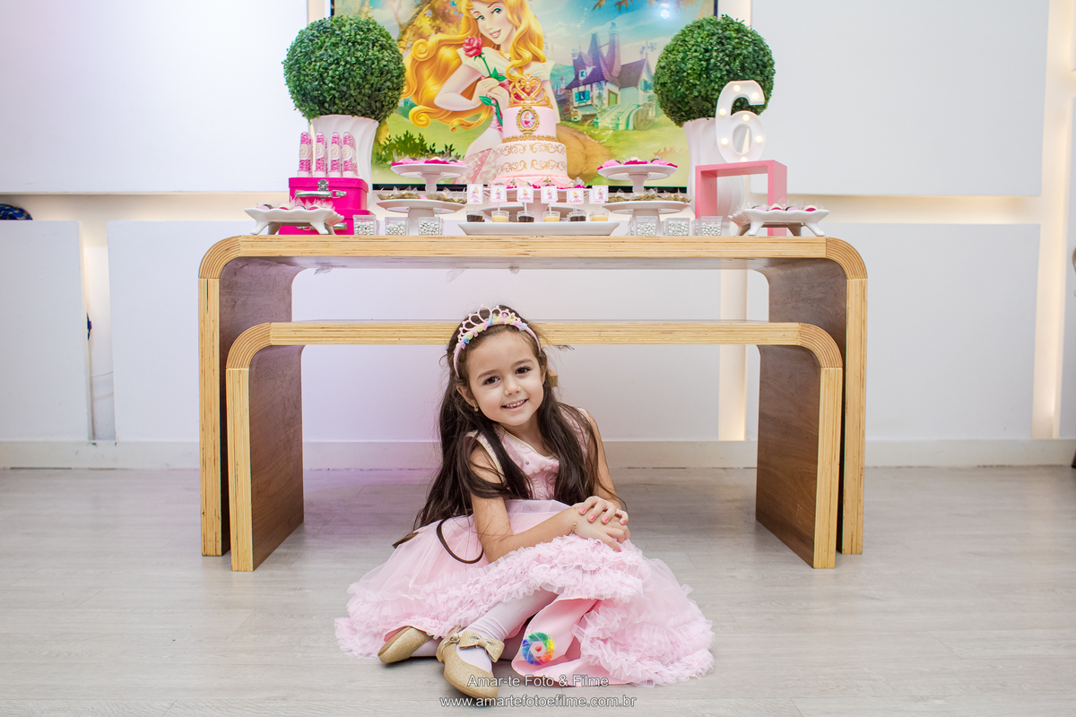 festa infantil bela adormecida parquinho de shopping rio de janeiro barra da tijuca animasom rio design vestido de princesa aurora
