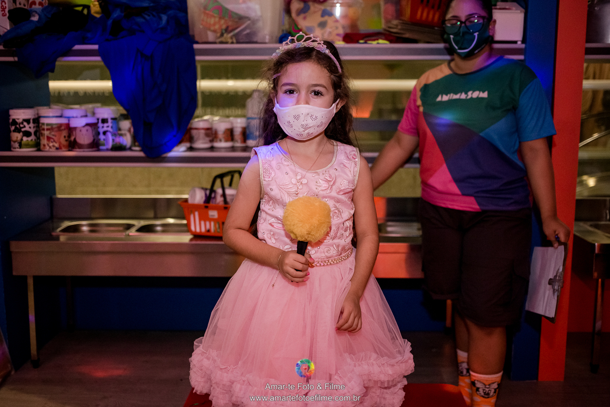 festa infantil bela adormecida parquinho de shopping rio de janeiro barra da tijuca animasom rio design vestido de princesa aurora