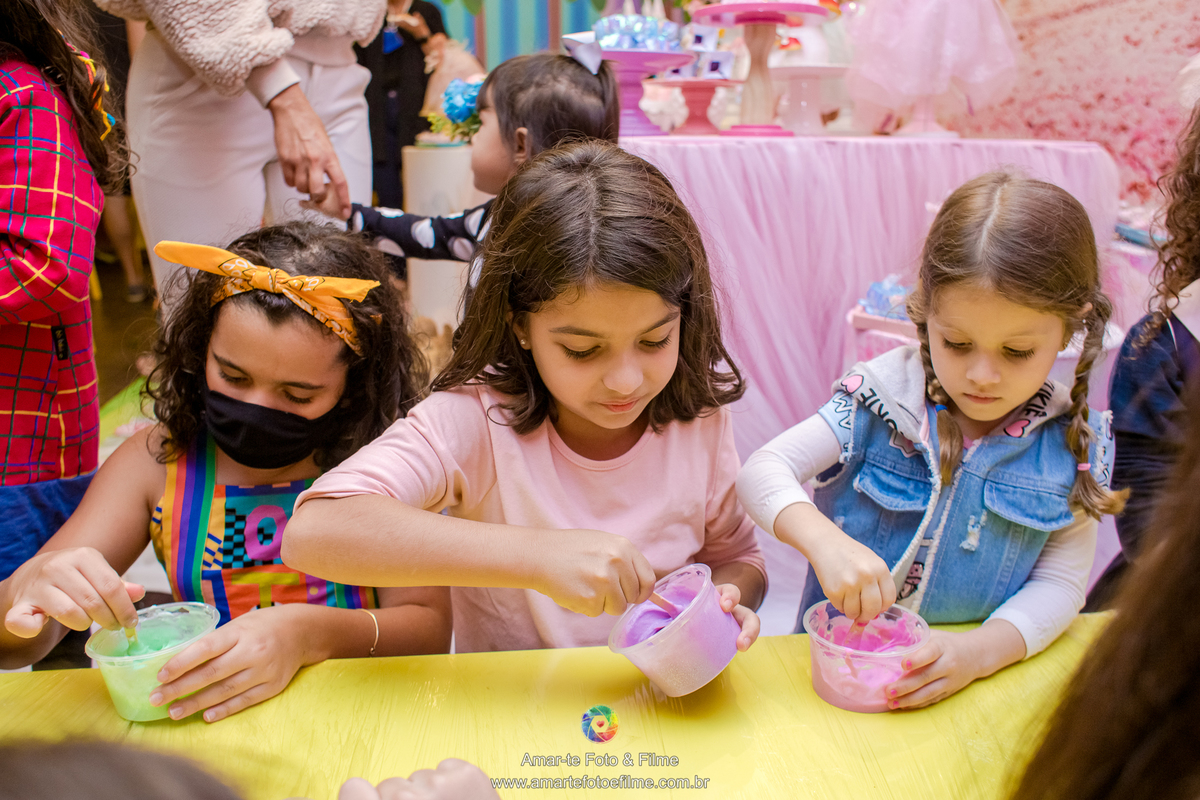 festa infantil decoração jardim encantado fadas kids park menina oficina de slime oficina de cupcake