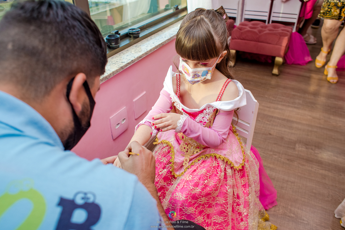 amigas, aurora, bdreams, bela, bia adhed, familia, festa, fotografo, maquiagem infantil, menina, ofuro, personagem vivo, poses, princesas, spa, spa infantil