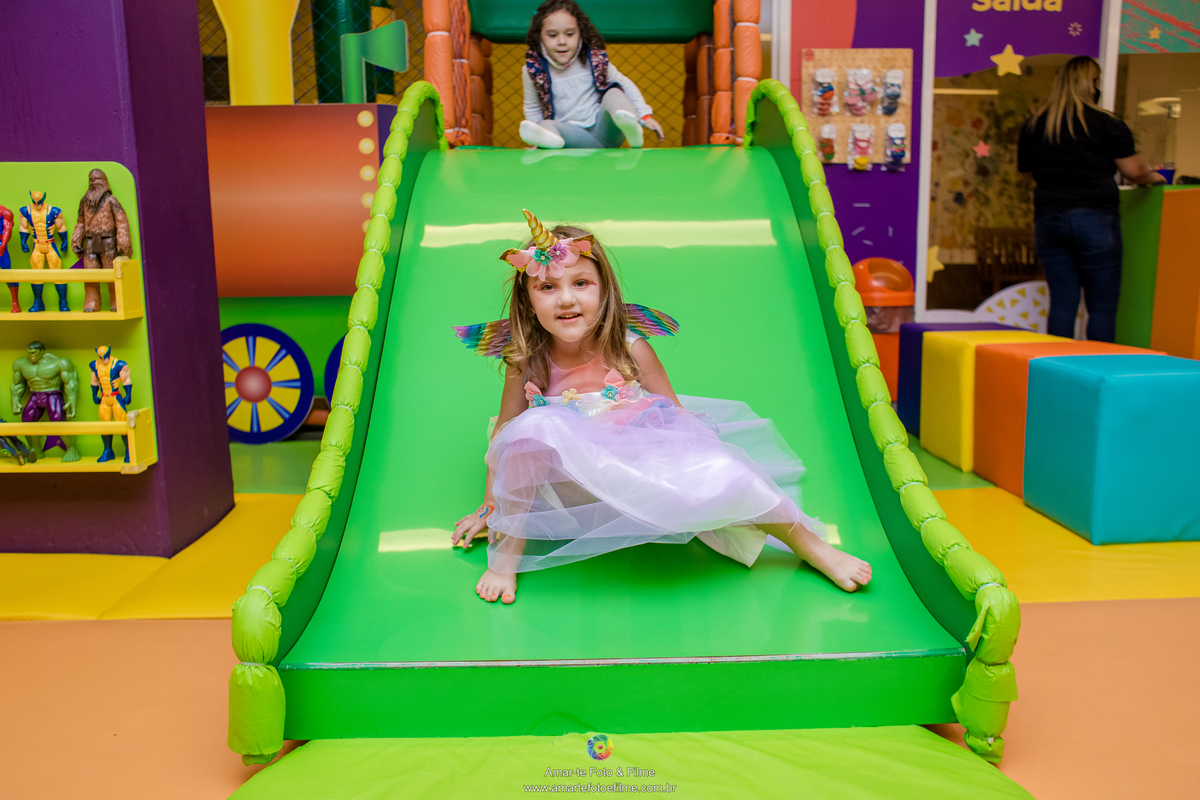 fotografo de festa infantil rio de janeiro rj unicornio decoração menina familia kids park inspiração menina vestida de unicornio