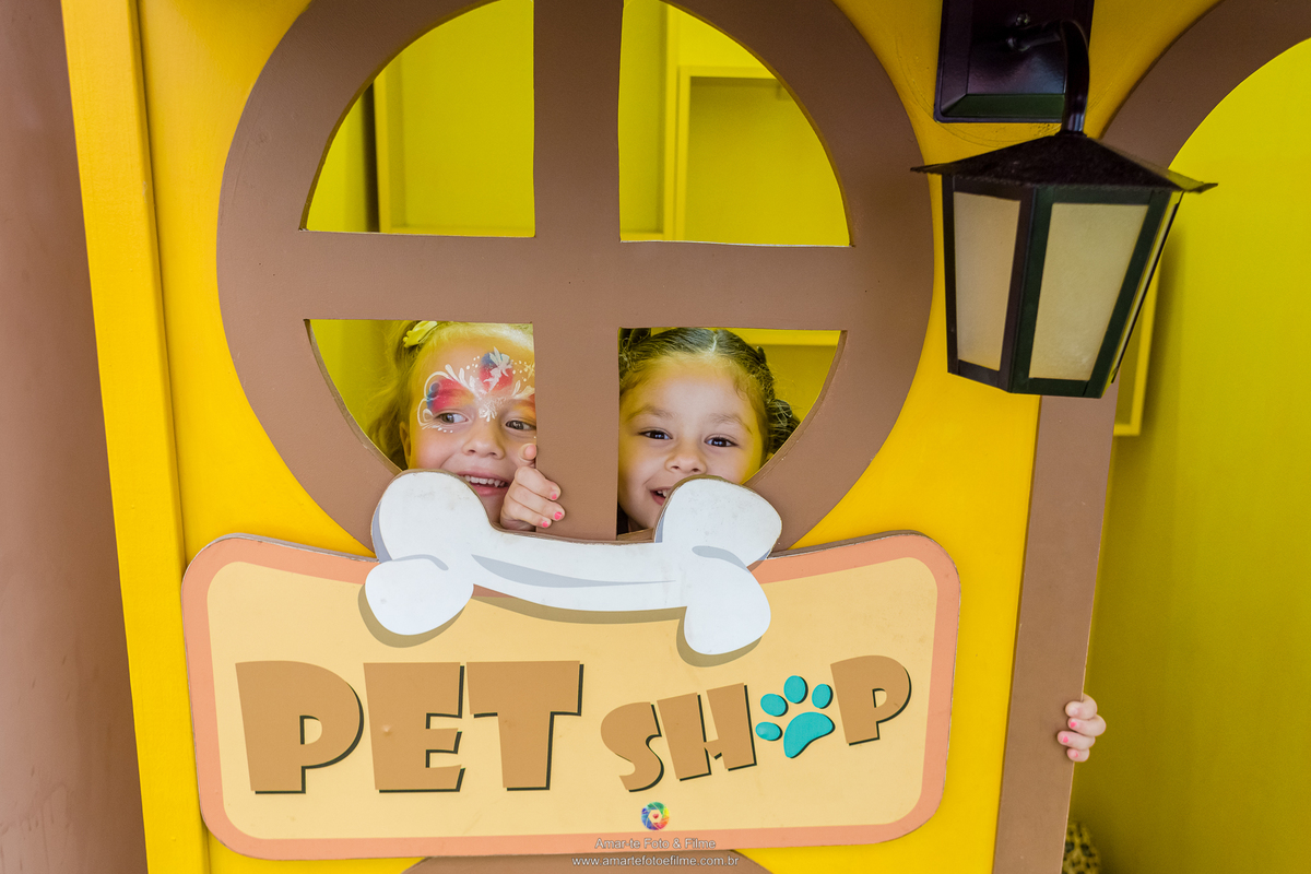 fotografo, festa, infantil, casa em festa, joá, baby shark, piscina de bolinhas, pula pula, parabéns, menina, família, fotos de familia, poses, rj, barra da tijuca, pintura, banho de mangueira