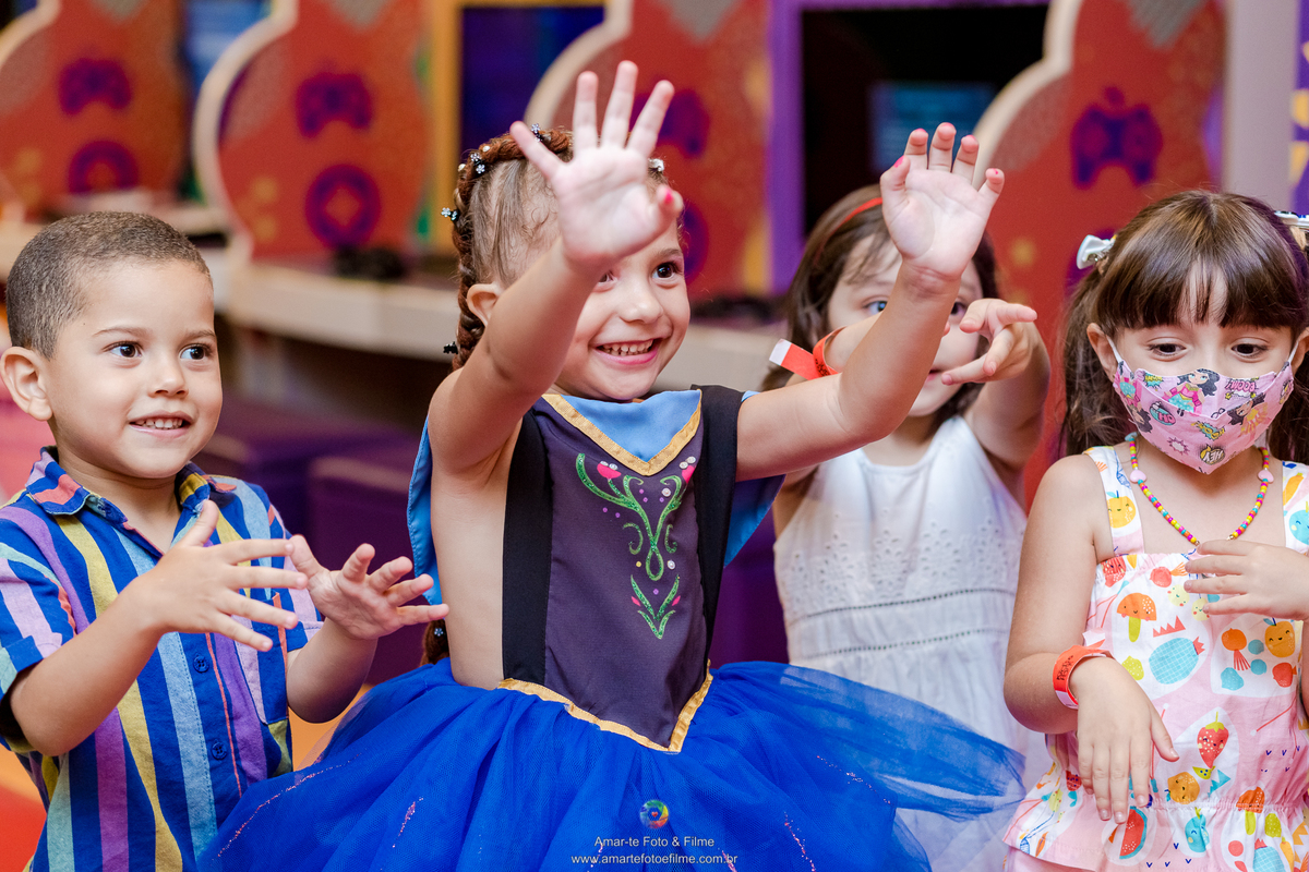 festa, infantil, frozen, anna, elsa, kids park rio, barra da tijuca, recreio dos bandeiros, jacarepagua, rio de janeiro, rj, fotógrafo, fotografia,familia, menina, divertindo, alegria