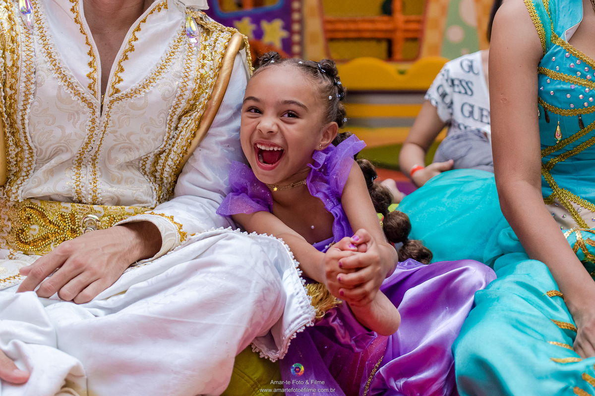 festa, infantil, menina, alladin, jasmine, gênio, personagem vivo, decoração, kids park rio, casa shopping, barra da tijuca, recreio dos bandeirantes, teatrinho, poses, ideias