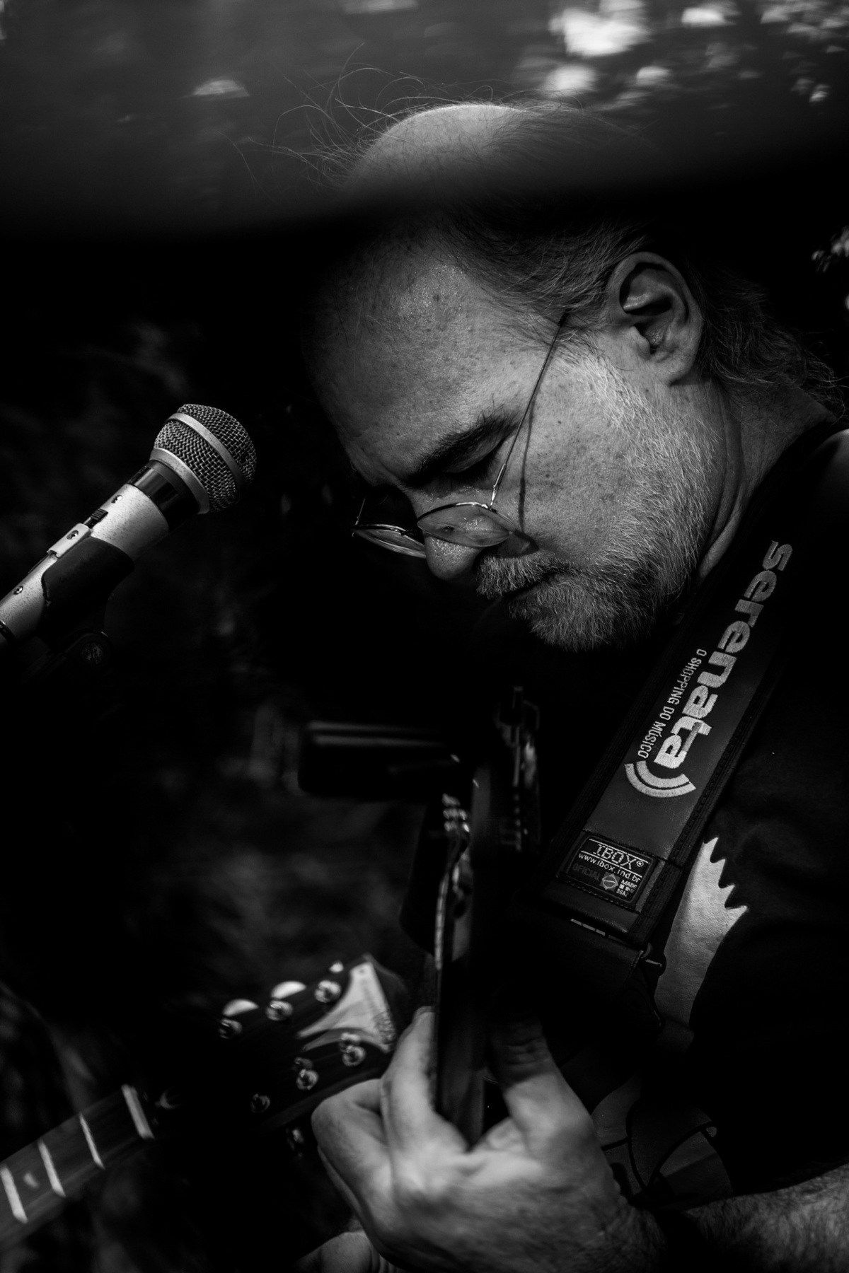 Músico com sua guitarra