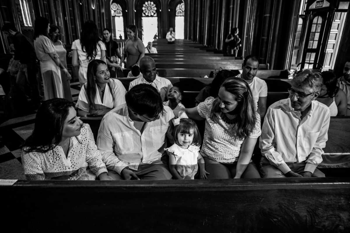 Pais e padrinhos com batizanda