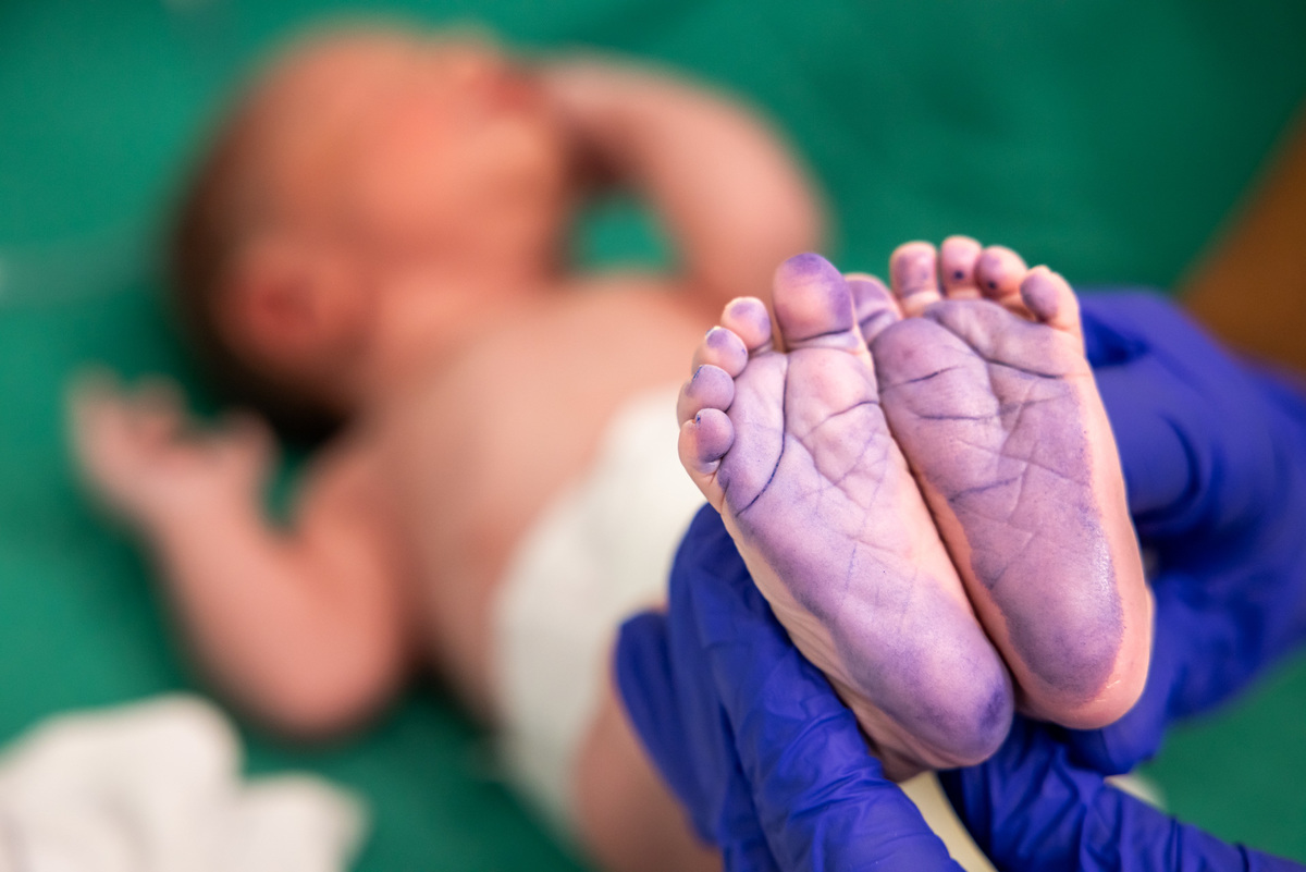 Pezinhos do bebê marcados