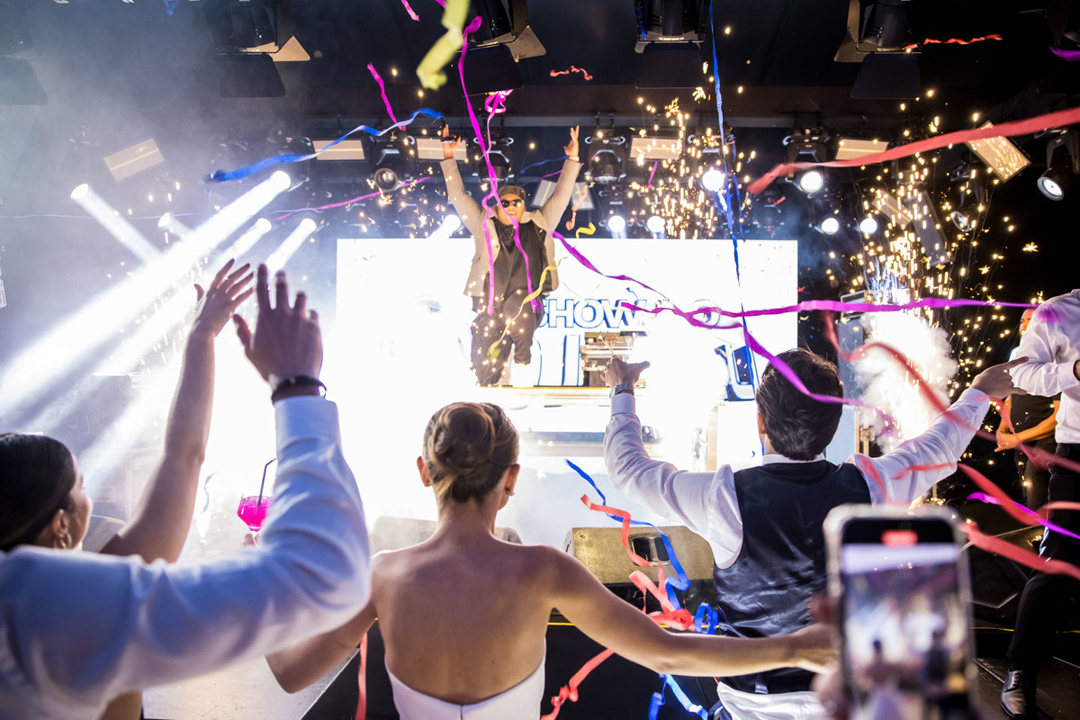 Festa de casamento bombástica