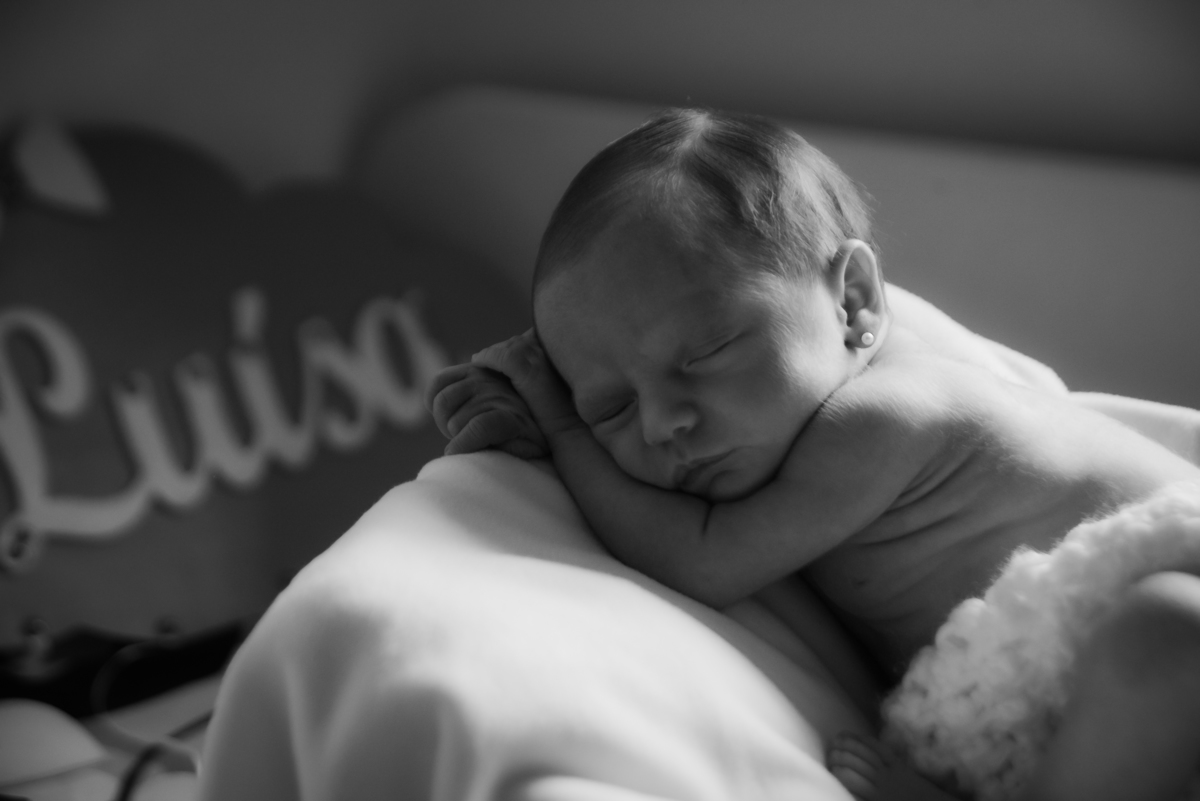 Newborn, recem nascida, book de menia e fotos de familia. Book em casa!