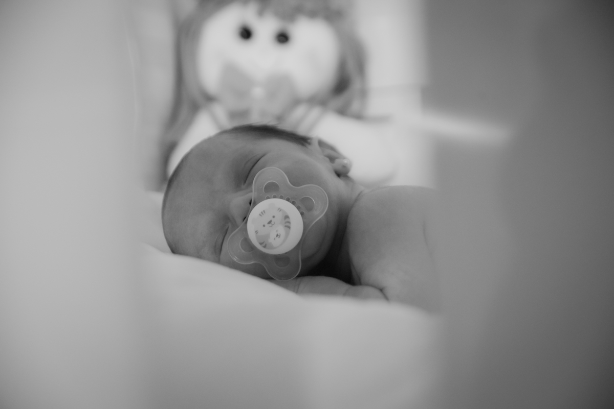 Newborn, recem nascida, book de menia e fotos de familia. Book em casa!