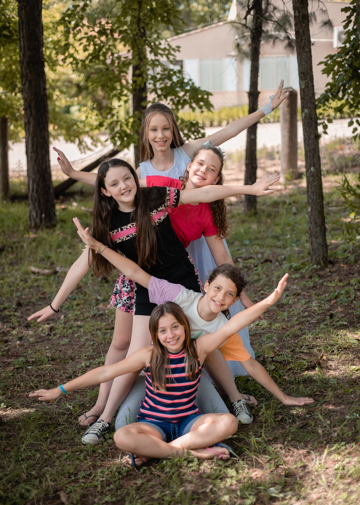 Fotos com as amigas na Primeira Eucaristia da Kelly Milena Froehlich 