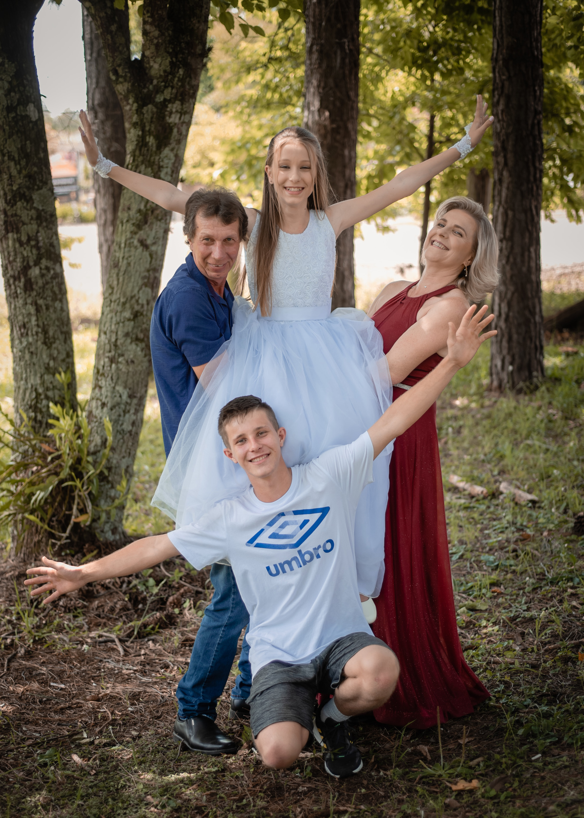 Fotos de familia na Primeira Eucaristia da Kelly Milena Froehlich 