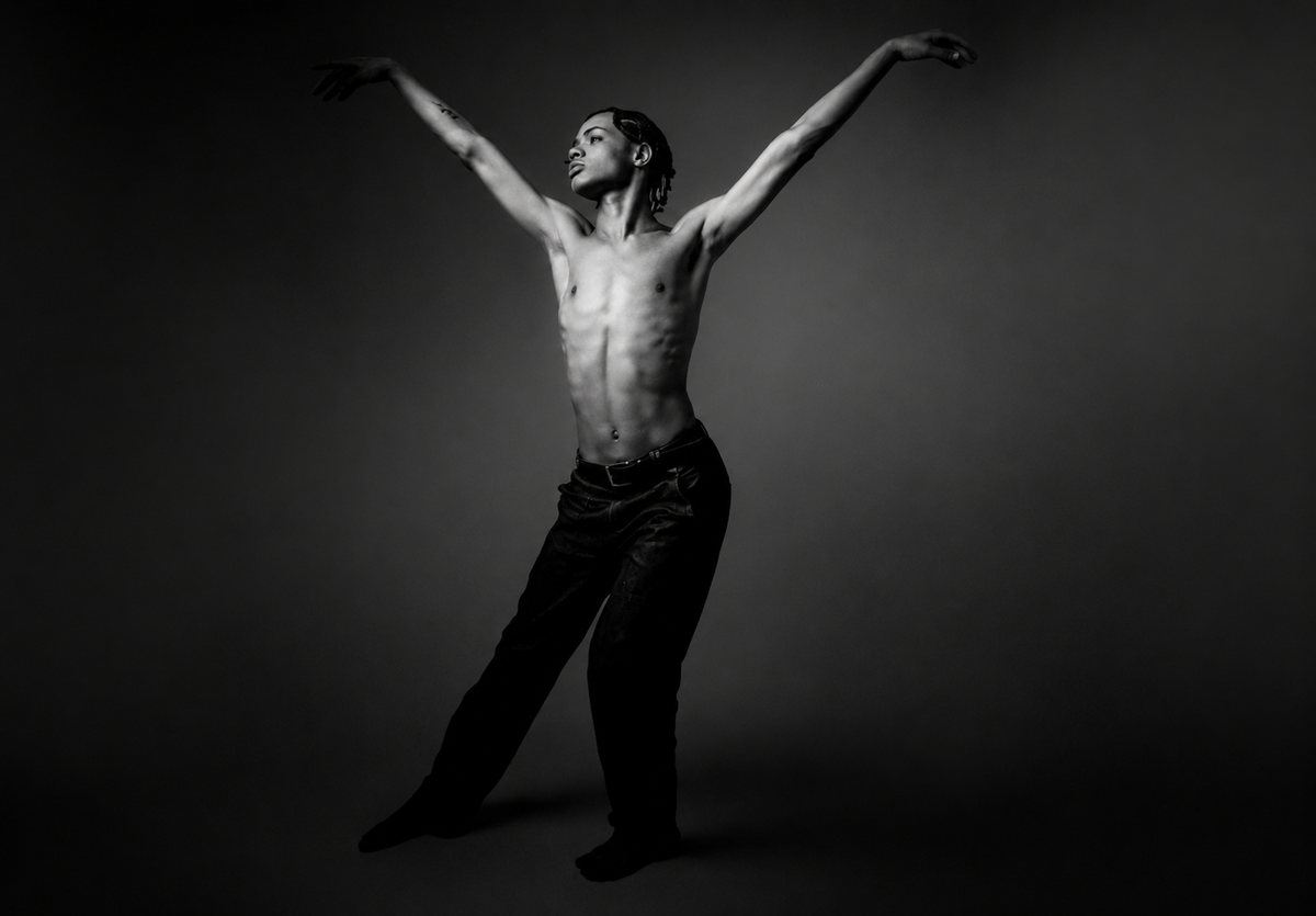 Sayron – A Dancer’s Moment