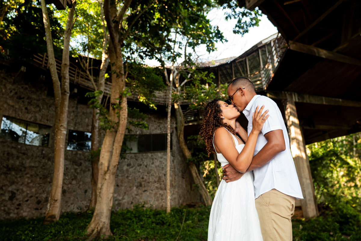 Fotografia de casamento no Hotel Pakaas em Guajará-Mirim