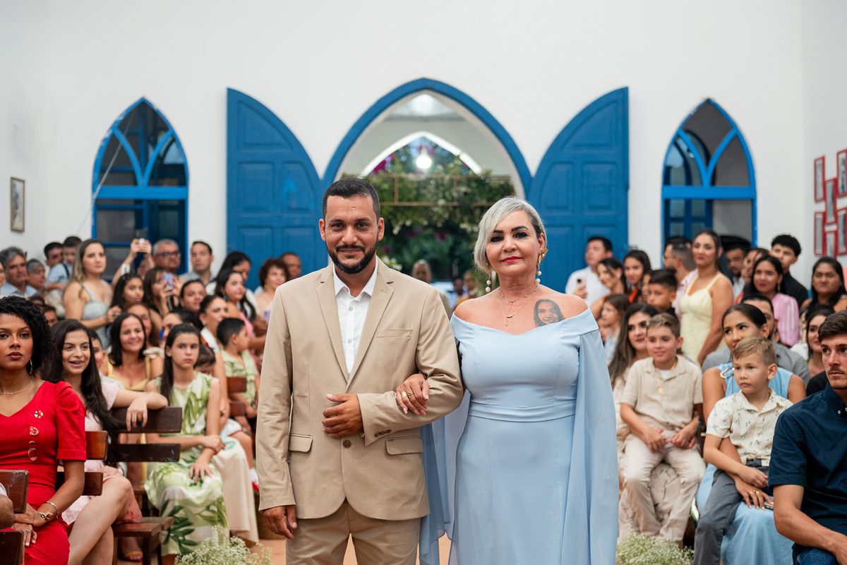 Cerimônia de casamento na igrejinha de Vila Murtinho