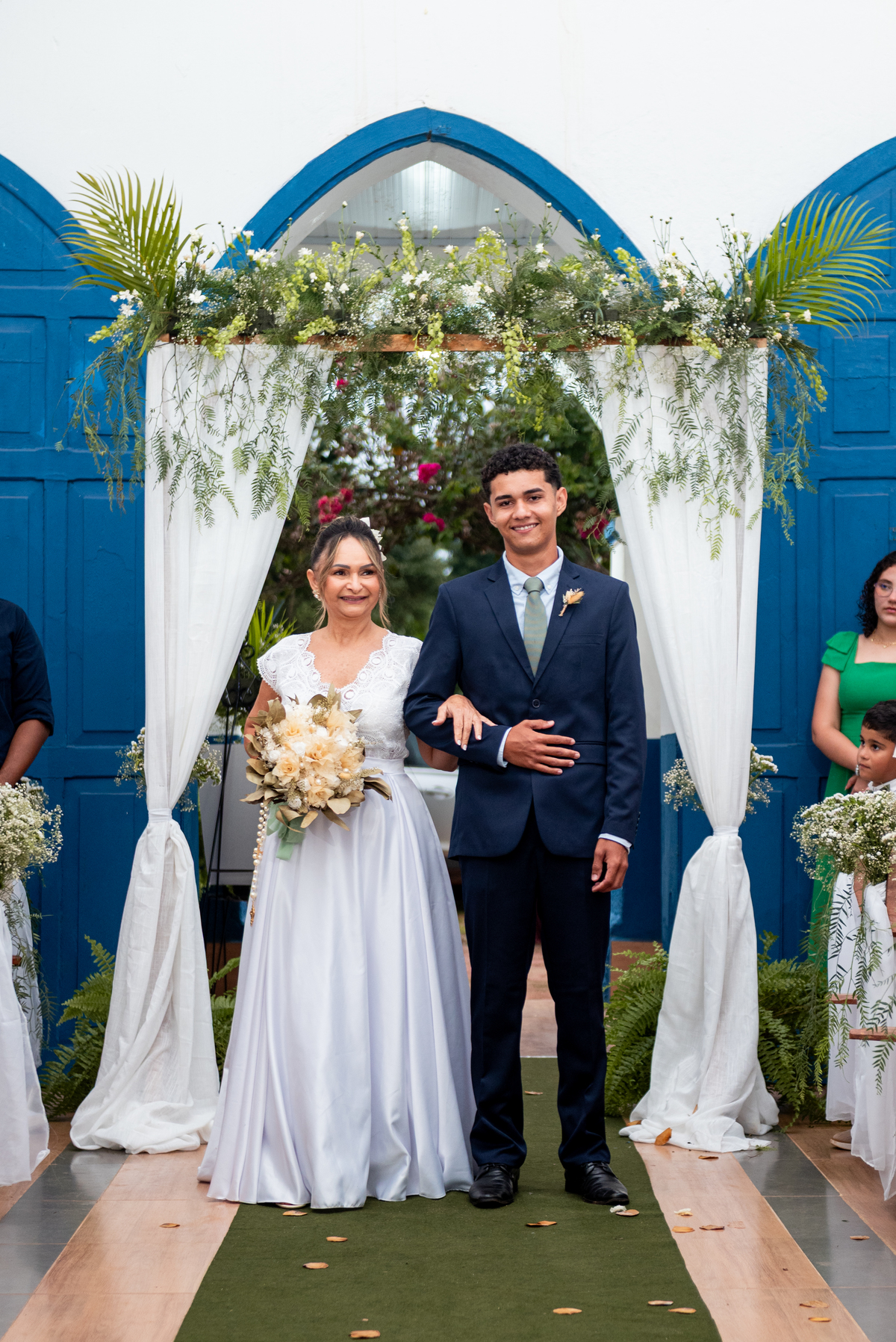 Entrada da noiva na igreja em Vila Murtinho