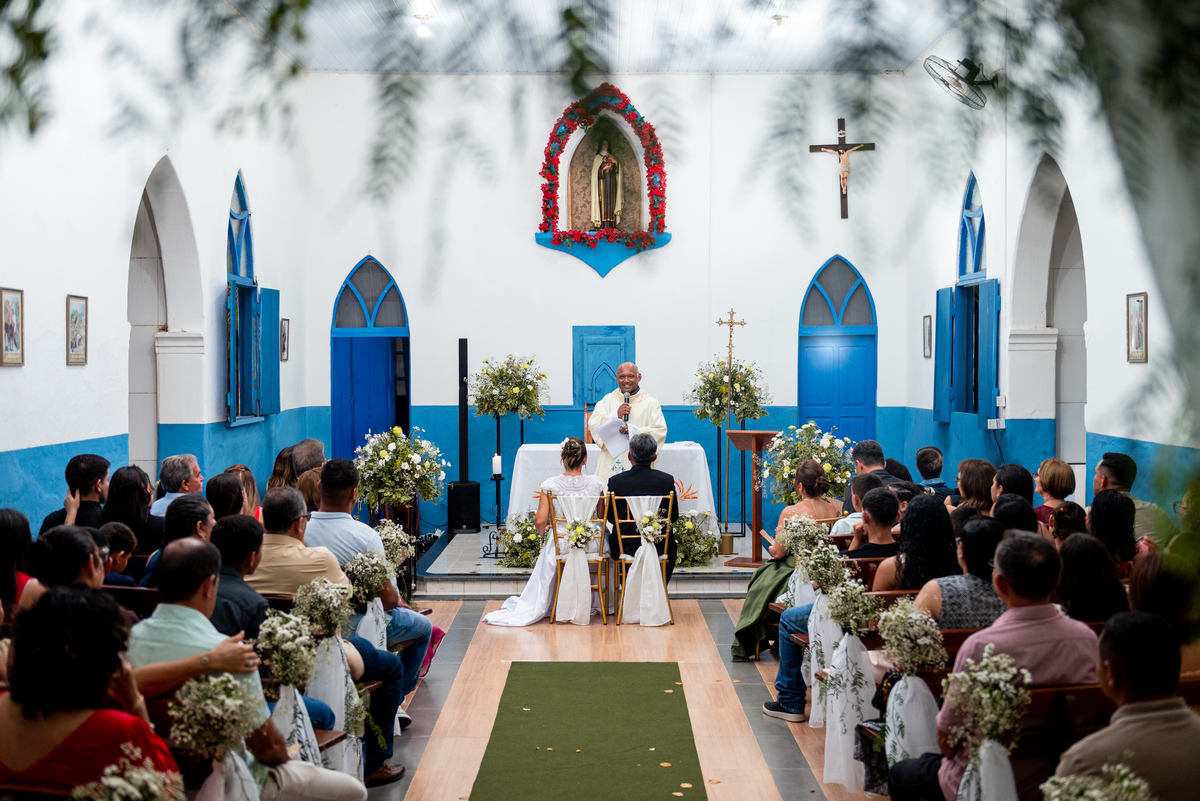 Interior da igreja em Vila Murtinho