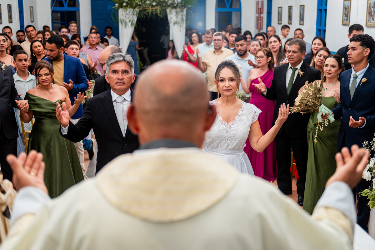 Momentos de fé e emoção no casamento